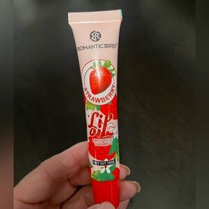 Romantic Bird Strawberry Lip Oil